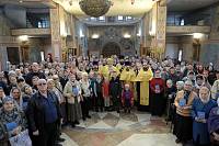 Архиерейское богослужение в Троицком храме Реутова 